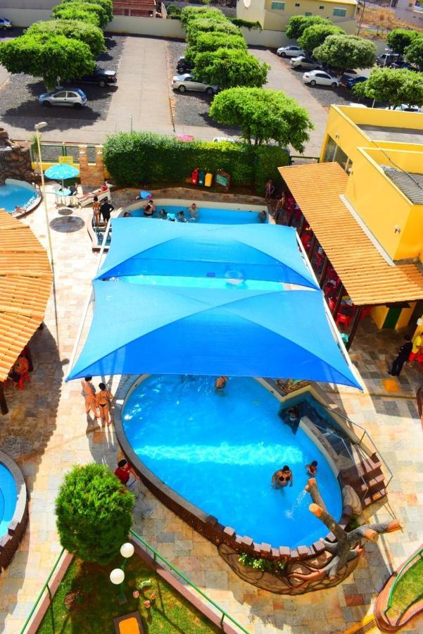 Flats Proximo Ao Shopping Singapura - Pode Descer Com Bebidas Para O Park Aquatico 1405 *