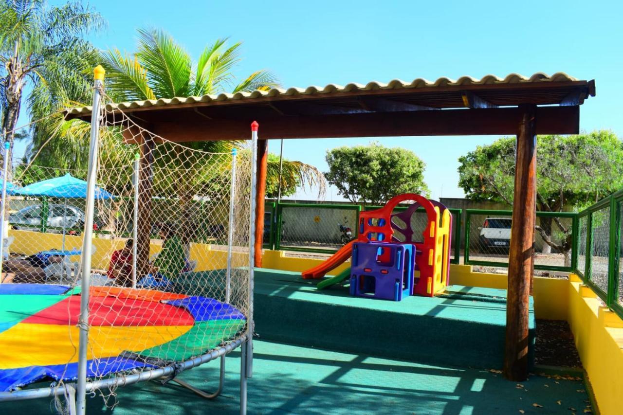 Apartamento Flats Proximo Ao Shopping Singapura - Pode Descer Com Bebidas Para O Park Aquatico 1405 Caldas Novas